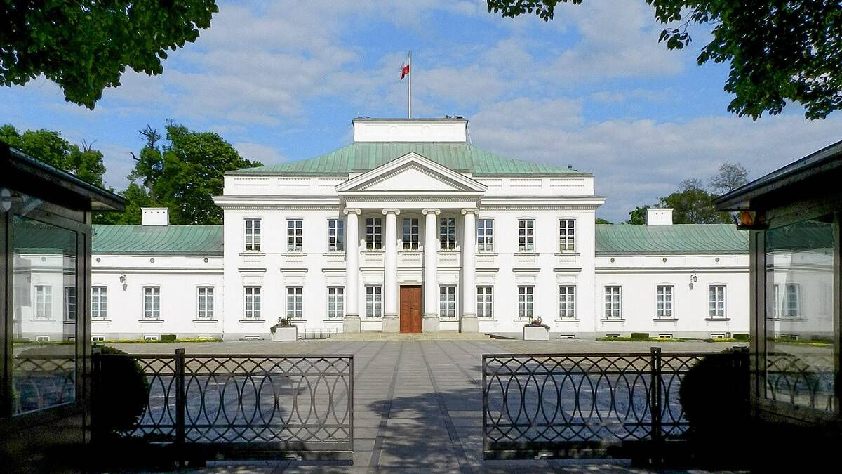 Из-за пролета дрона над центром Варшавы задержали граждан Украины и Беларуси.