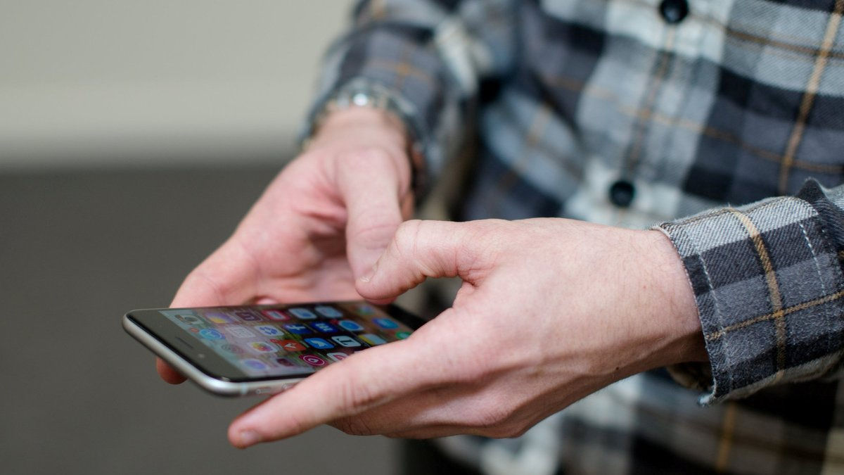 Un escroc a înșelat o moldoveancă care locuiește în Germania cu 40.000 de euro.