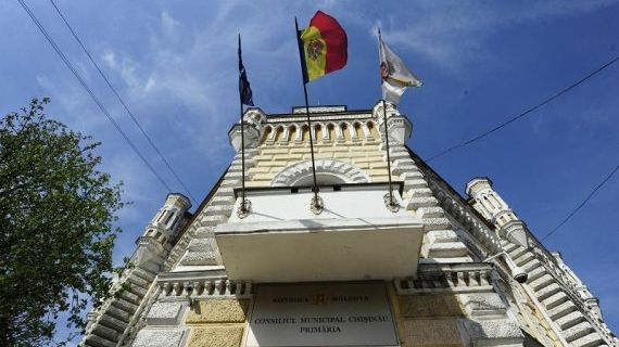 Председательствовать на первом заседании МСК в новом составе будет старейший муниципальный советник.
