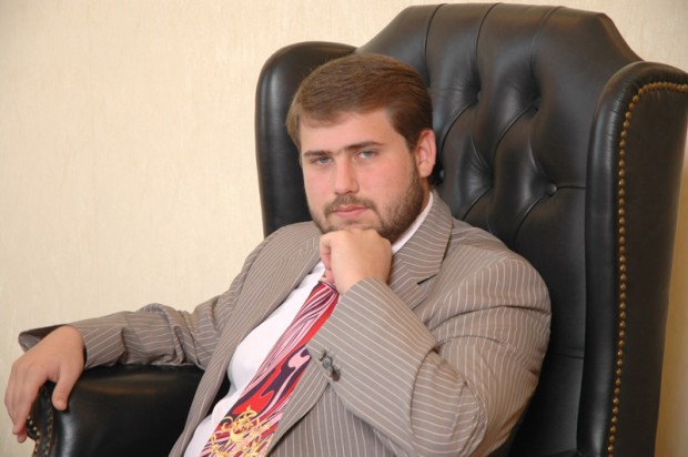 Илан Шор считает, что человек не имеет права делать свой бизнес и не включать его достижения в социальные программы страны, где он работает.