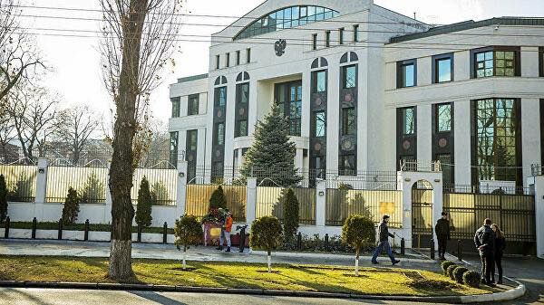 Посольство РФ в Молдове: Взрывные устройства не обнаружены.