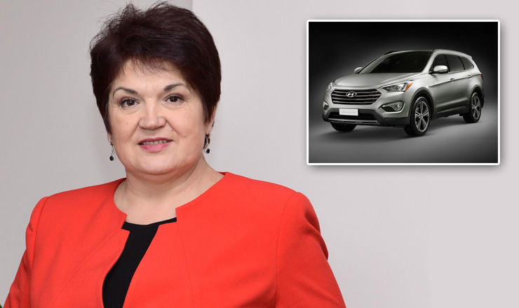 Булига купила машину марки Hyundai Santa Fe 2014 года выпуска за 621 тысячу леев.