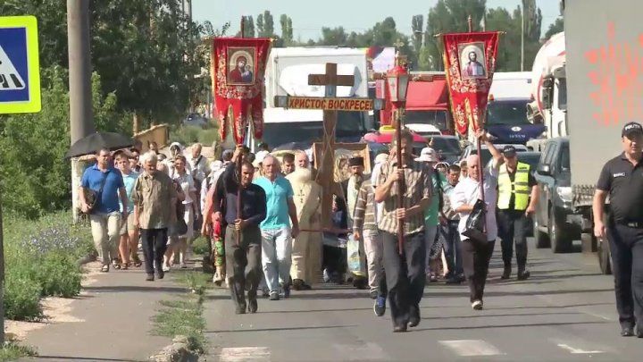 В столичном секторе Чеканы верующие провели традиционный крестный ход.