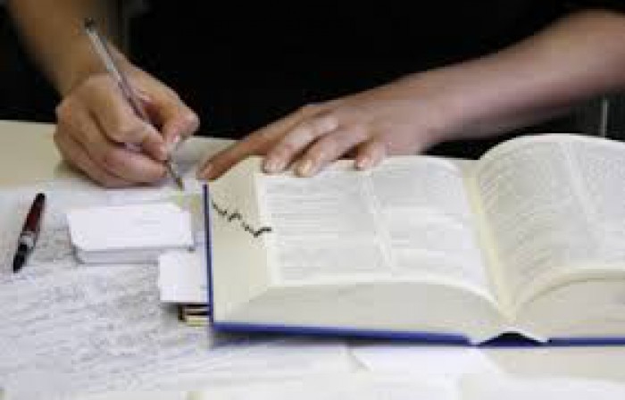 Sondajul a cuprins chestionarea a 5854 de liceeni din 68 de instituţii de învăţământ preuniversitar din mun. Chişinău.