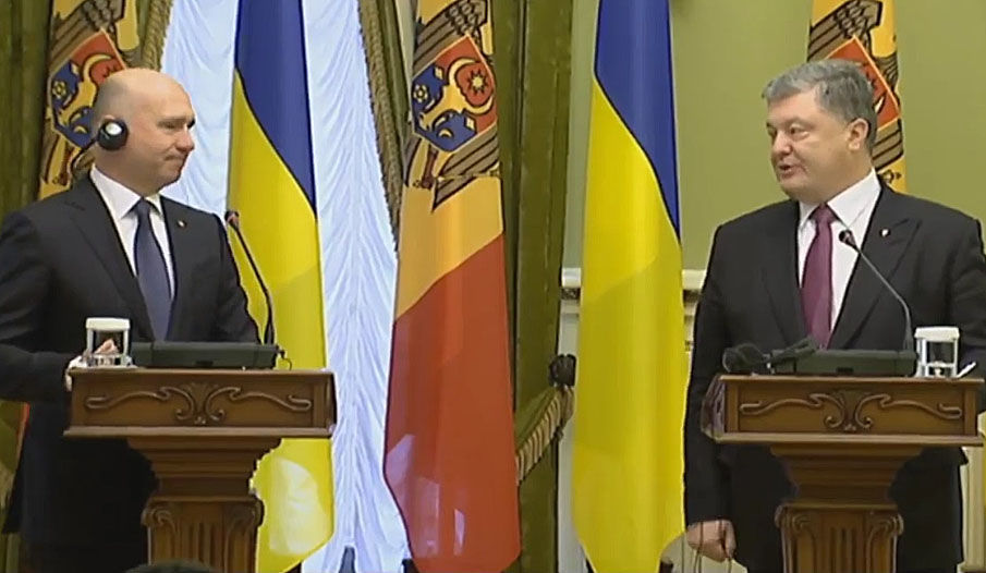 Порошенко: Украина и Молдова стали ареной столкновения двух миров.