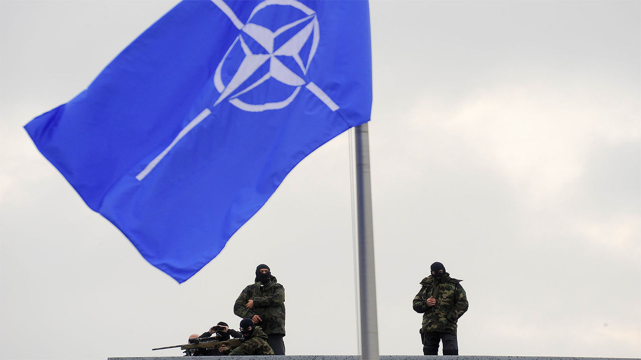 В НАТО договорились о начале вывода войск из Афганистана.
