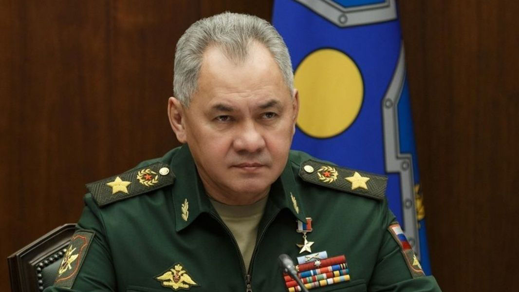 Шойгу поручил группировке "Запад" пресекать обстрелы ВСУ населенных пунктов на Украине.