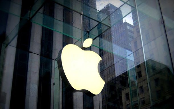 Apple разрабатывает гибкий смартфон.