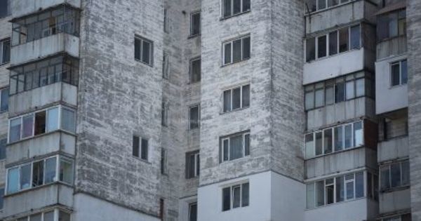 Подросток из Рыбницы сорвался с крыши, прыгнув на соседнюю многоэтажку.