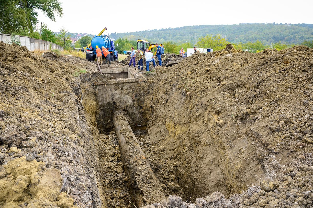 În ultimele două zile, angajații Apă-Canal Chișinău au lichidat 57 de avarieri la rețelele de apeduct.