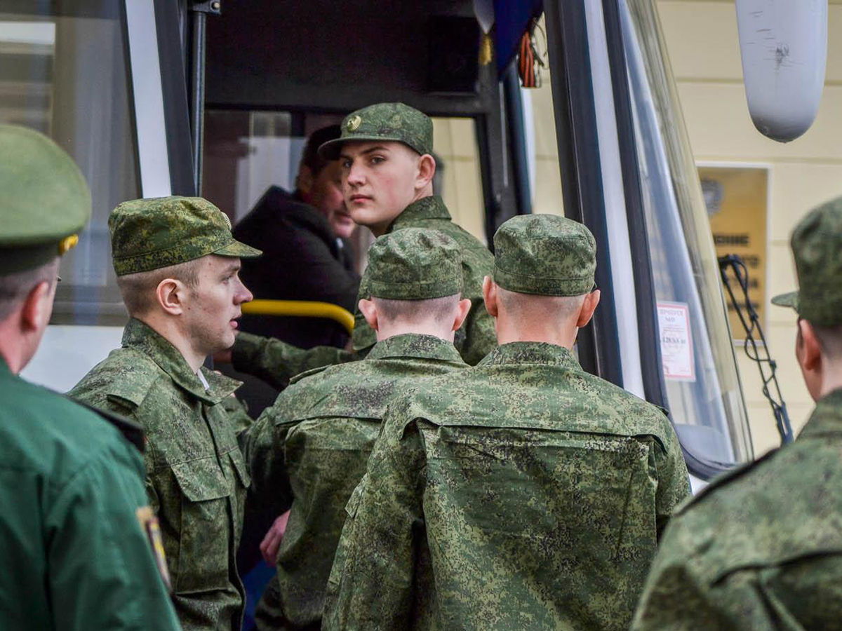 Forbes: С начала мобилизации из России уехали 600-700 тысяч человек.