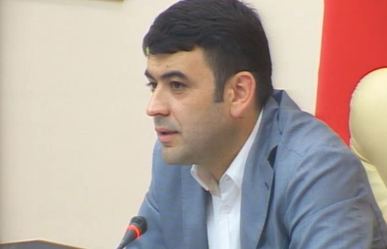 Кабмин расформирован в результате решения его главы о добровольном уходе в отставку.