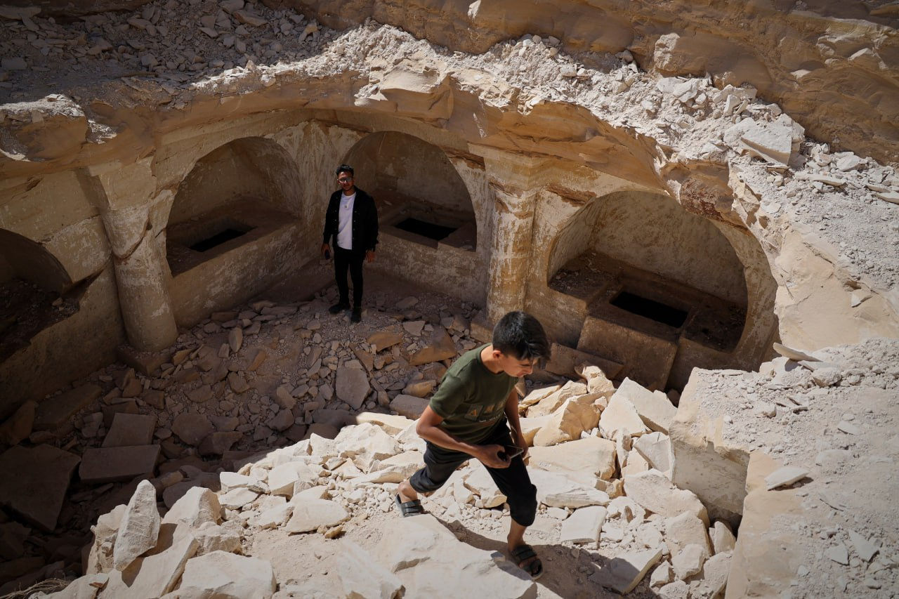 Morminte bizantine, descoperite întâmplător sub o casă distrusă din Siria.