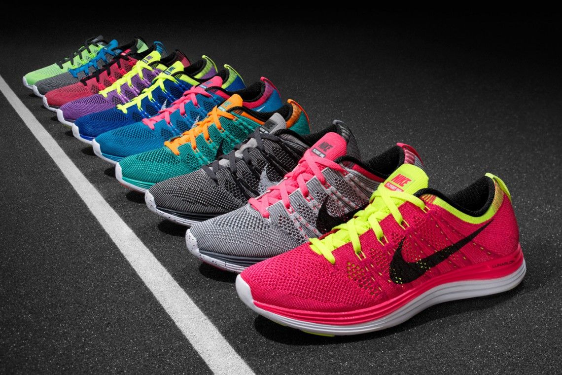 Nike a inventat încălțămintea sport a cărei șireturi se leagă singure.
