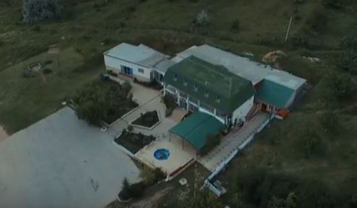 Afacere ilegală cu nunţi şi cumetrii la complexul muzeal „Orheiul Vechi”. Foto: captura video