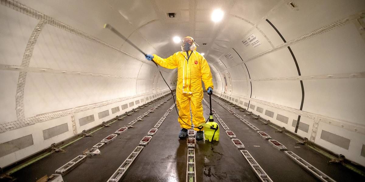 В Италии за сутки из-за коронавируса умерли 333 человека.