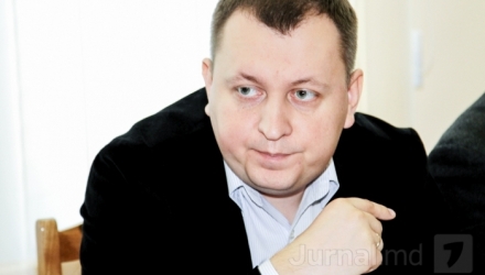 Lista electorală a PCRM reprezintă dovada faptului că Vladimir Voronin a vândut partidul oligarhului Vladimir Plahotniuc.