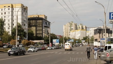 В воскресенье в восемь часов утра 18–летняя девушка погибла, упав с девятого этажа дома, расположенного на улице Мунчештской.