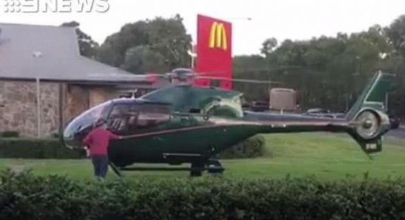 Cu elicopterul la McDonald's pentru că îi era poftă. Foto: businessmagazin.ro