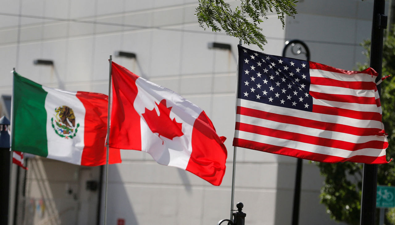 США отказались продлевать торговое соглашение USMCA с Канадой и Мексикой.