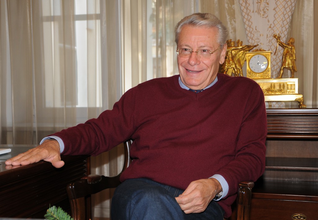 Fostul președinte al Moldovei în perioada anilor 1996-2001, Petru Lucinschi, a declarat că Ion Sturza ar putea avea succes în politică.