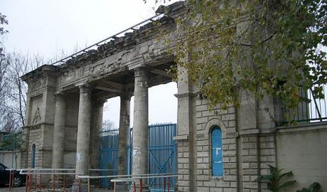 Terenul fostului Stadion Republican ar putea fi scos la vânzare. Foto: noi.md