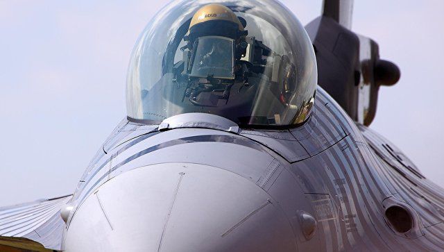США отказались направить в Турцию инструкторов пилотов F-16.