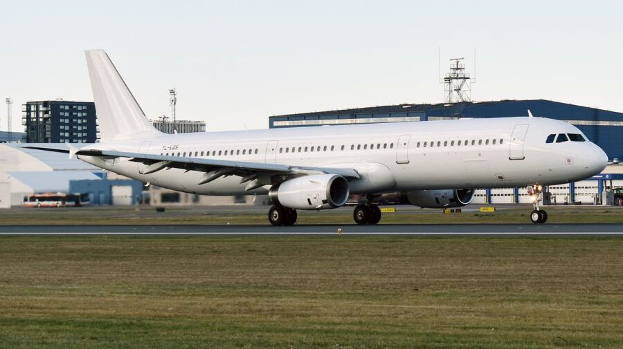 Polaris получила сертификат в Молдове: авиакомпания будет летать на 23-летнем Airbus.