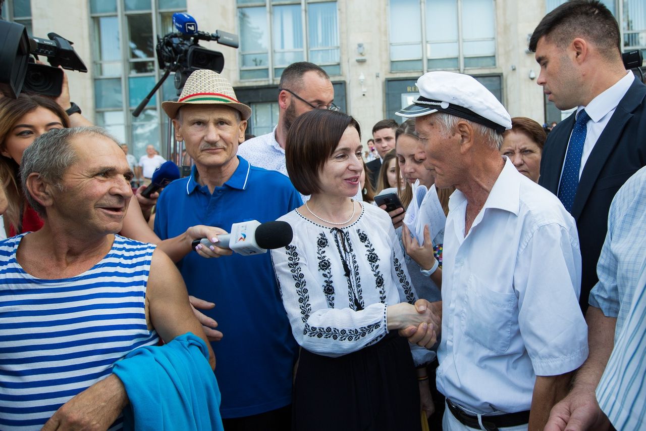 Санду поблагодарила граждан за порядок на центральной площади.
