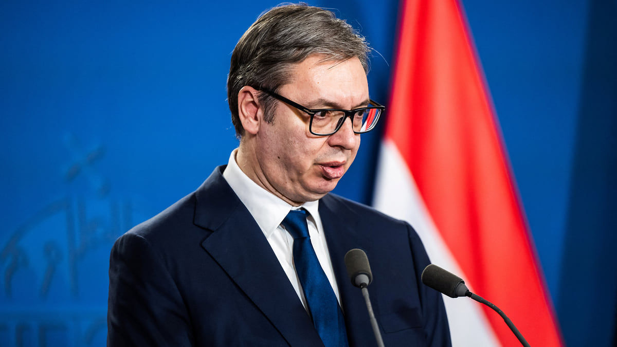Aleksandar Vucic, internat la Spitalul Militar din Belgrad.