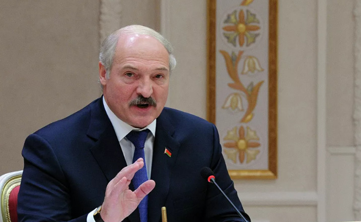 Лукашенко заявил, что Белоруссия "организовалась" для победы над COVID-19. 