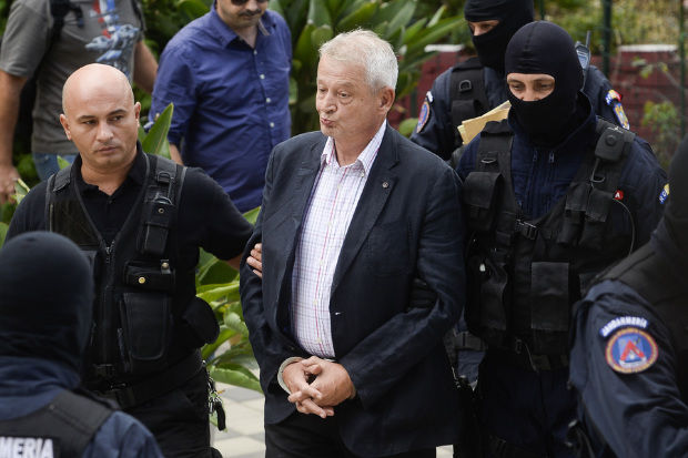 Curtea de Apel București a respins luni contestația primarului general al Bucureștiului, Sorin Oprescu, și a decis ca acesta să rămână în arest preventiv.