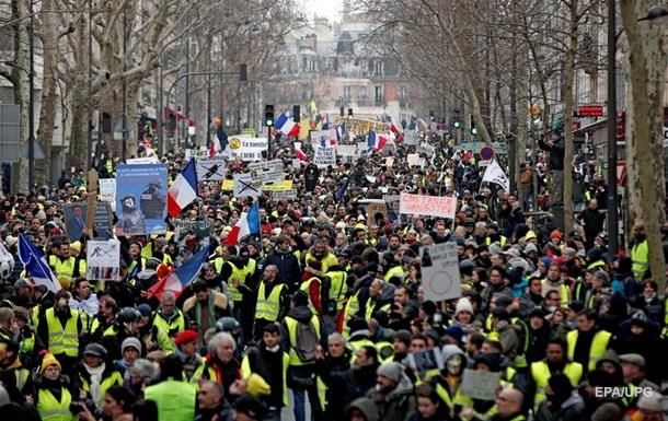 Во Франции "желтые жилеты" готовятся к новой акции протеста.