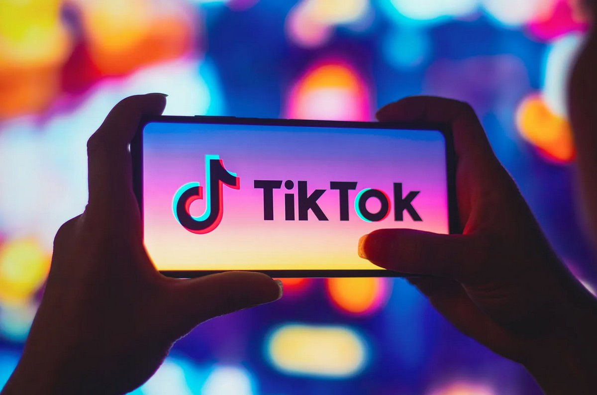 Во Франции подали иск против TikTok из-за смерти двух подростков.
