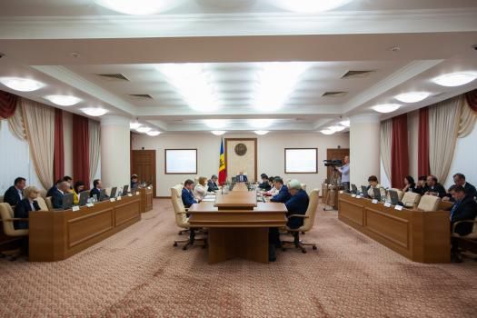Правительство отвергло проект Лянкэ и Карпова о финансовой инспекции.