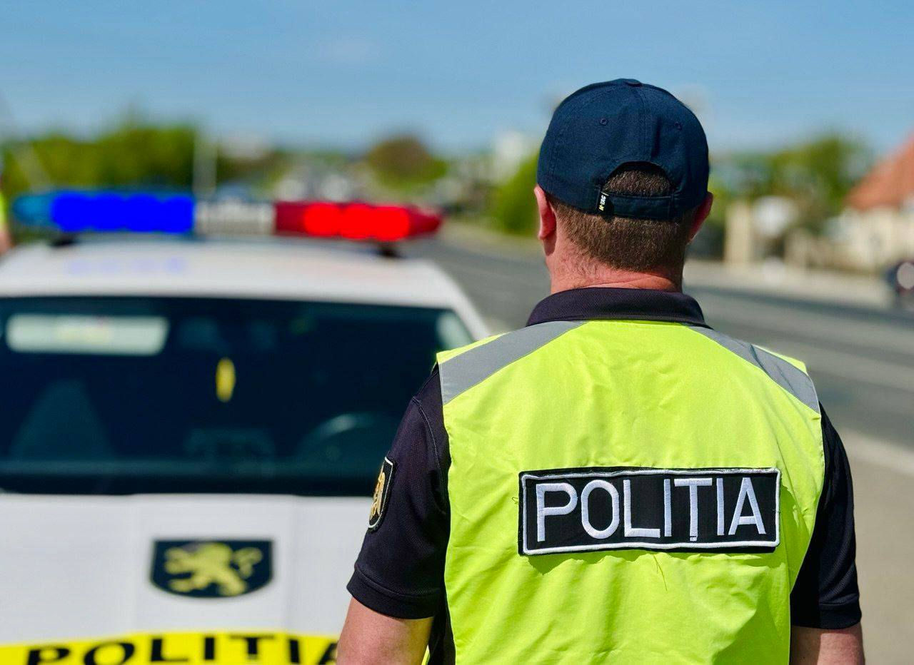Polițiștii îndeamnă cetățenii să respecte regulile de siguranță pe 1 mai.