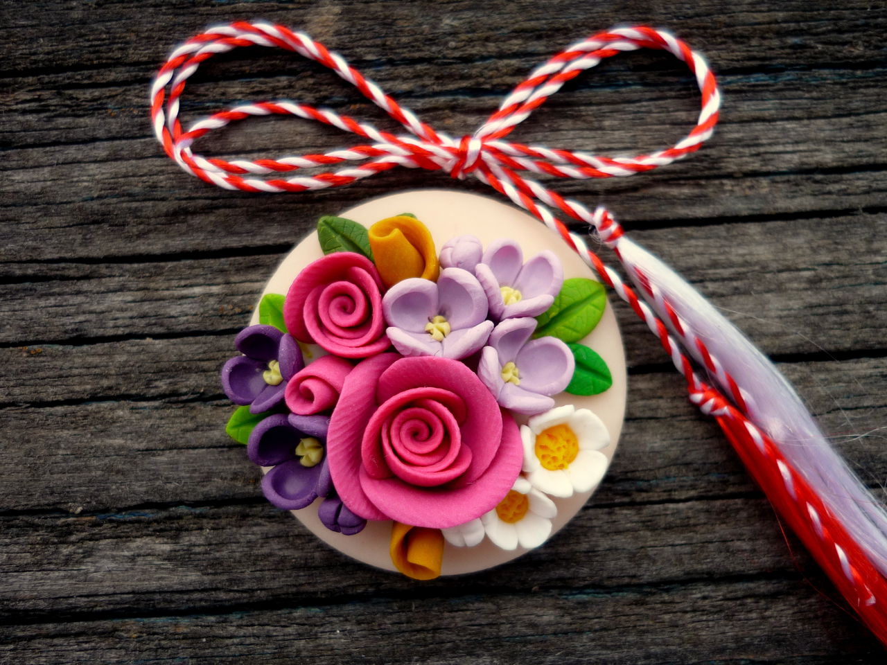 Mărțișoarele și suvenirele pot fi vândute deja în capitală. Foto: humptydumptyhandmadeblog.wordpress.com