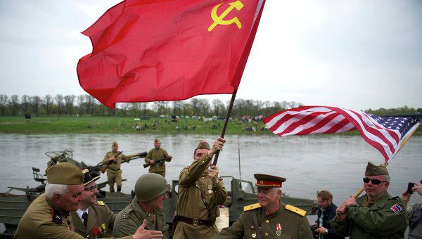 Представления западного общества о победе во Второй мировой войне могут сильно измениться, переместись они в Россию.
