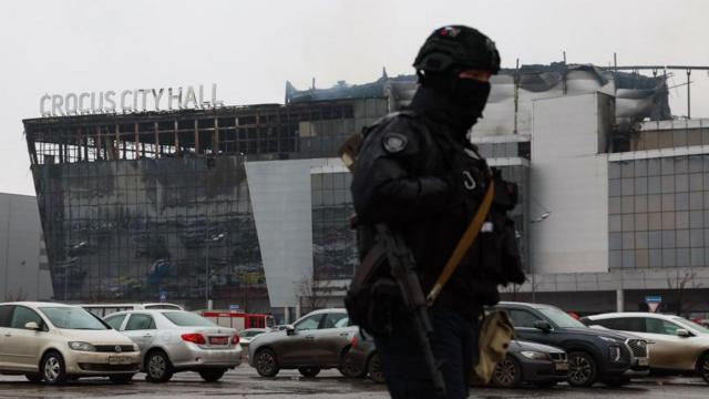 Суд в Москве арестовал всех четверых подозреваемых в нападении на Крокус.