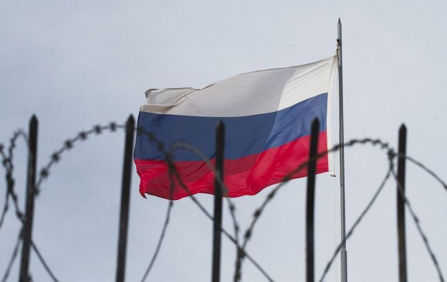 Латвия разрывает дипломатические отношения с Россией.