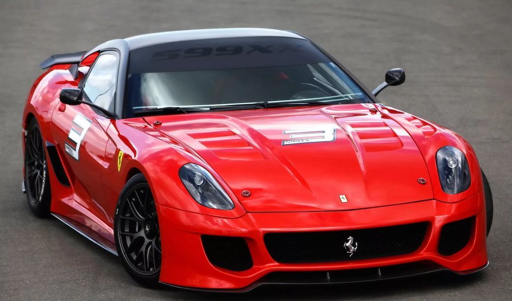 Продажи Ferrari заметно снизились.