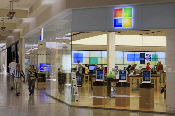 Сотрудники магазинов Microsoft будут получать зарплату, не работая.