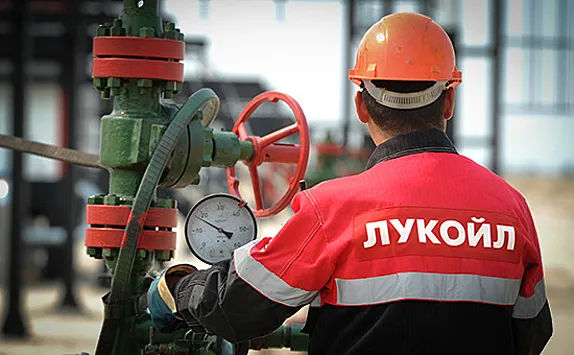 «Лукойл» объявил о покупке российского бизнеса Shell.