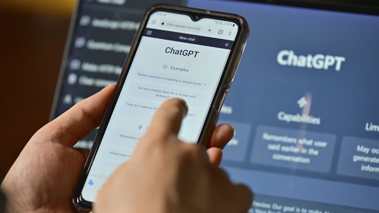 OpenAI запустила дешевую подписку на ChatGPT с рекламой.