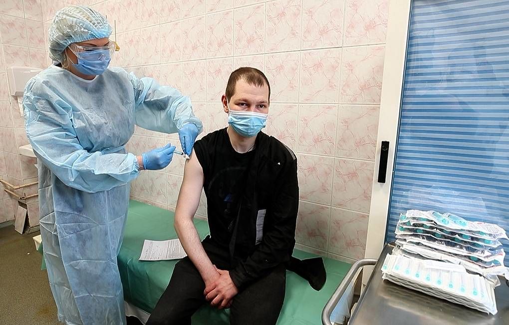 Эксперт: для ревакцинации после "Спутника V" нужно будет выбирать другие препараты.