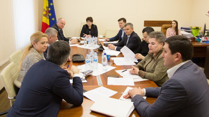 Serviciile publice guvernamentale vor fi modernizate şi digitizate. 