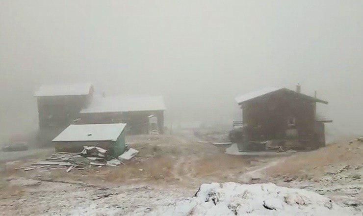 Первые холода в Румынии привели к гибели туриста.