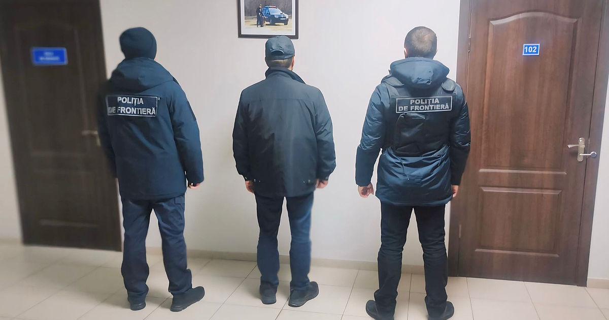 В Молдове за организацию нелегальной миграции задержали трех человек.