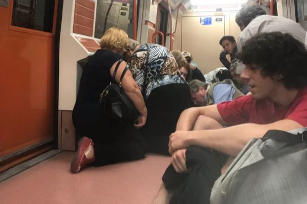 Incident armat în metroul din Madrid. Foto: Mediafax