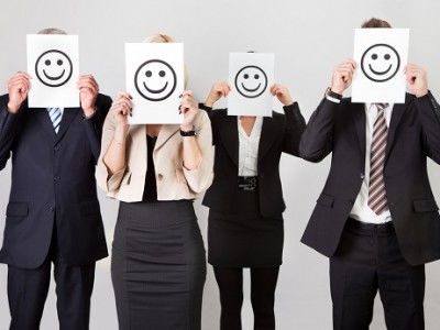 Ученые: радостные песни на работе поднимают командный дух.